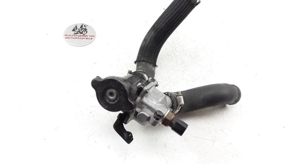 Kawasaki Z-750 ZR 750 L Bj.08 -12 Thermostat Thermostatgehäuse