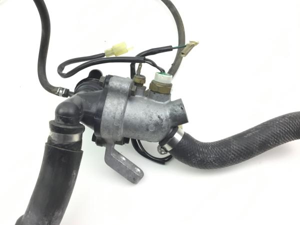 Suzuki GSXR 750 W 92-95 (GR7BB) Kühlerthermostat Thermostat Gehäuse Schlauch