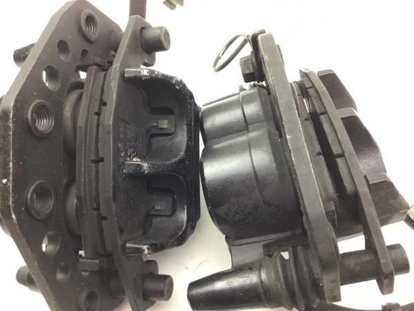 Kawasaki GPX600 GPX750 R Bremssattel Bremszange rechts links vorne