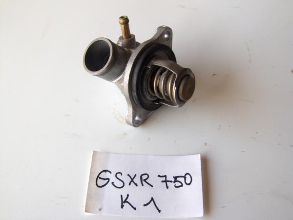 Suzuki GSXR 750 K1 K2 Thermostatgehäuse mit Thermostat