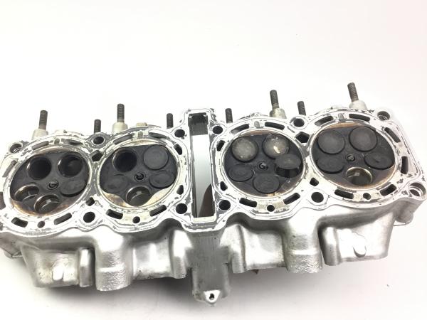 Yamaha Thunderace YZF1000R Zylinderkopf Cylinder Head beschädigt